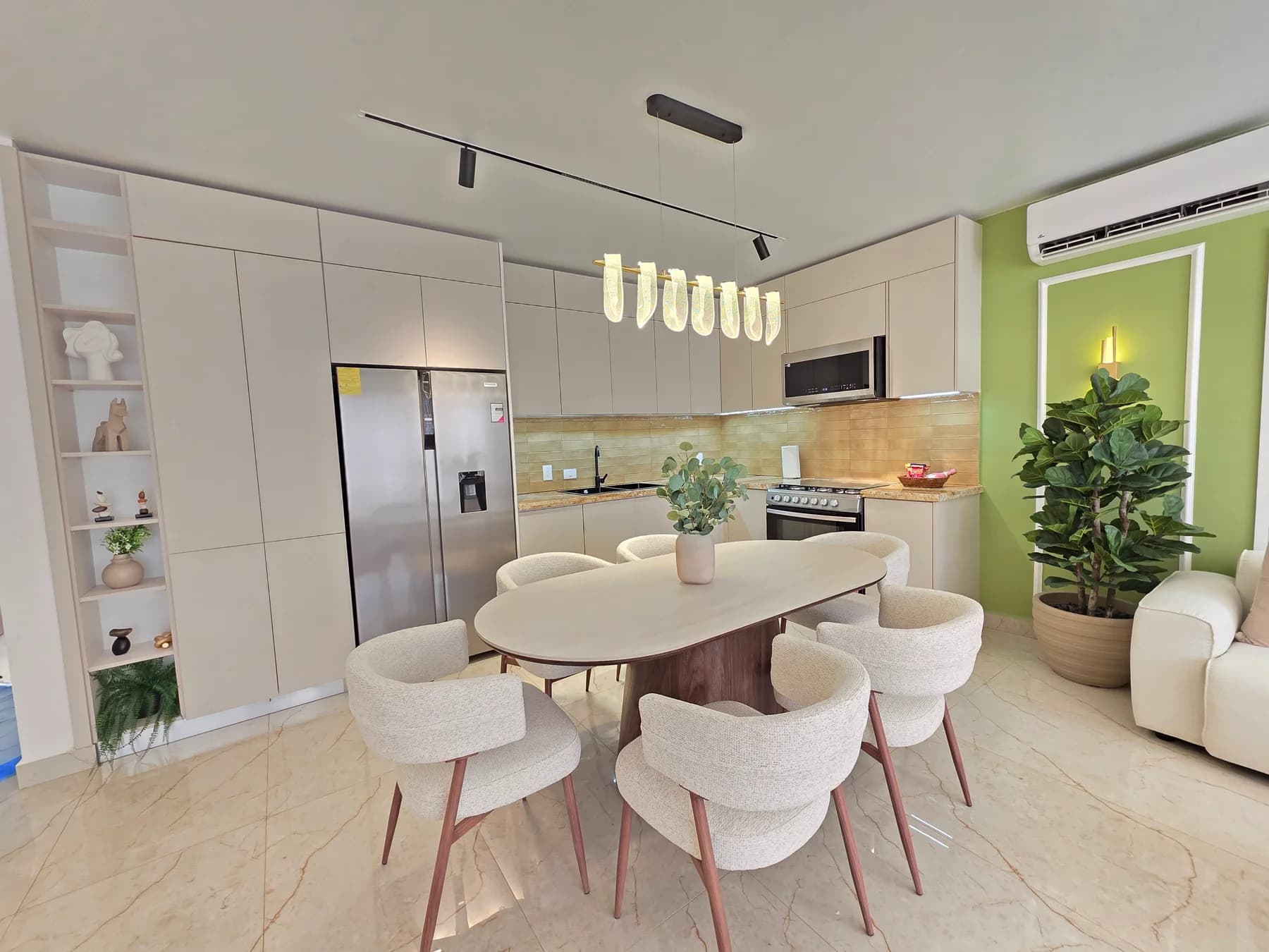 Proyecto realizado: cocina lineal con comedor integrado en Sosúa